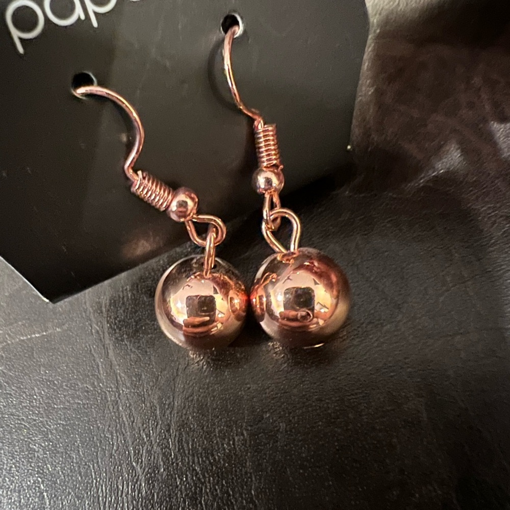Paparazzi dangling bead  earrings